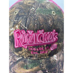 Realtree Xtra Ruzicka's women's hat pink/camouflage mesh snapback small